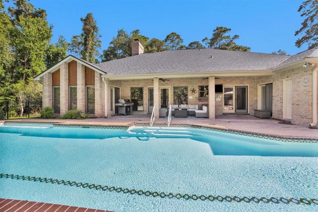 11710 Willowrun Drive, Montgomery, TX 77356
