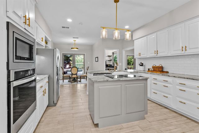 11710 Willowrun Drive, Montgomery, TX 77356