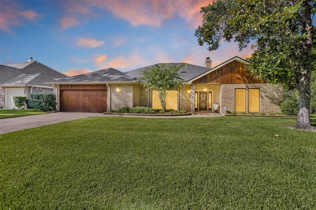 11710 Willowrun Drive, Montgomery, TX 77356