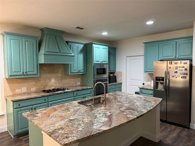 613 Cypress Hill Drive, Little Elm, TX 75068