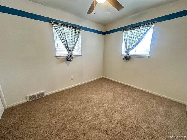 17157 Fort Street, Riverview, MI 48193