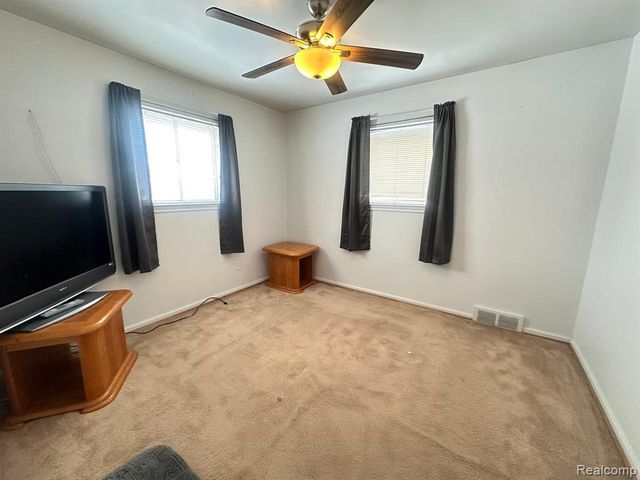 17157 Fort Street, Riverview, MI 48193