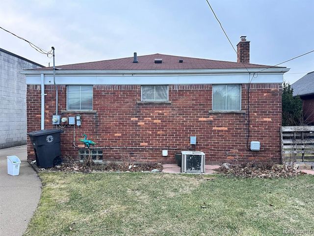 17157 Fort Street, Riverview, MI 48193