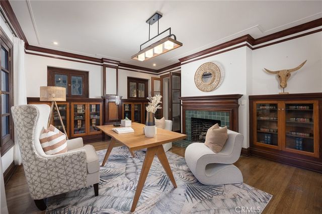 928 S El Molino, Pasadena, CA 91106