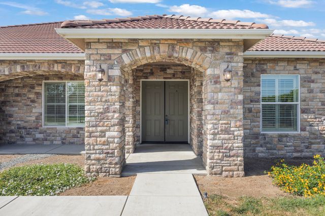 18679 Rd 208, Strathmore, CA 93267