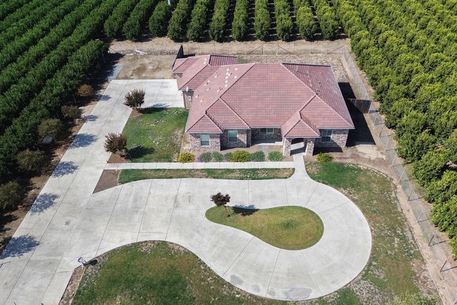 18679 Rd 208, Strathmore, CA 93267