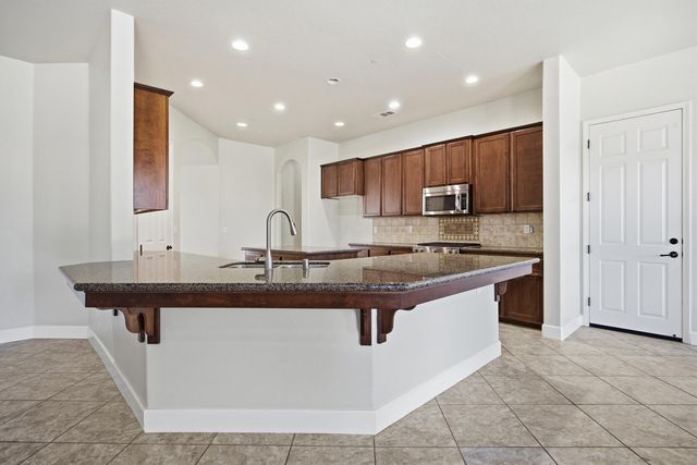 18679 Rd 208, Strathmore, CA 93267