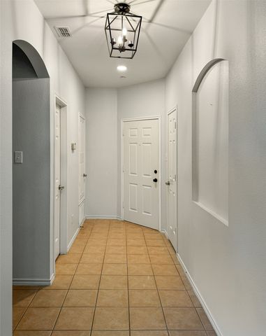 244 Turnberry Lane, Lewisville, TX 75067