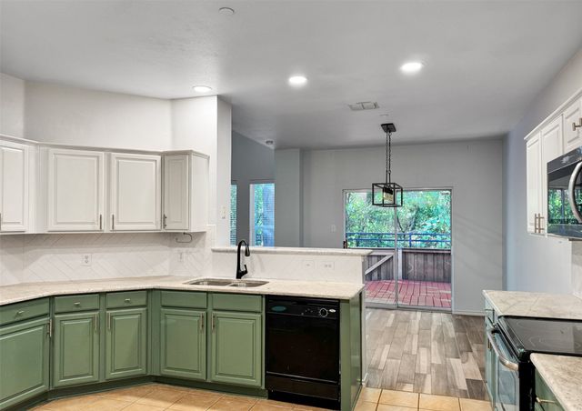 244 Turnberry Lane, Lewisville, TX 75067