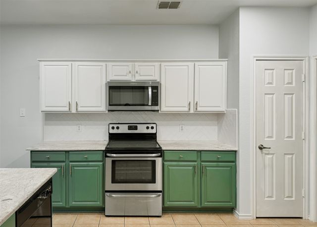 244 Turnberry Lane, Lewisville, TX 75067