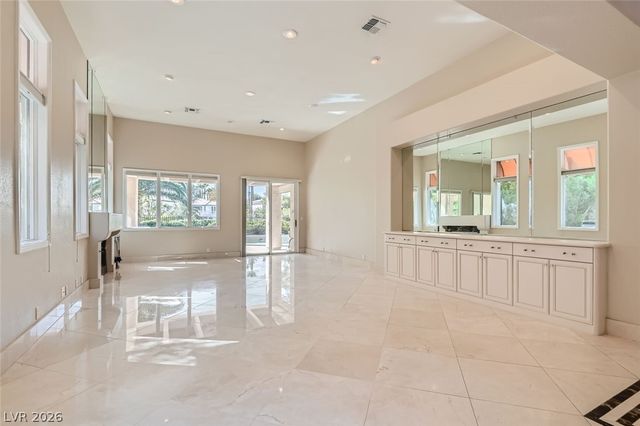 8349 Turtle Creek Circle, Las Vegas, NV 89113