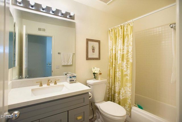 1864 Caminito De La Narcissa, Glendale, CA 91208