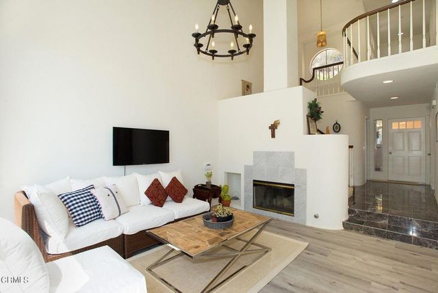 1864 Caminito De La Narcissa, Glendale, CA 91208