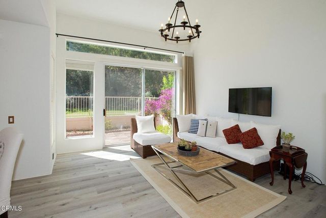 1864 Caminito De La Narcissa, Glendale, CA 91208