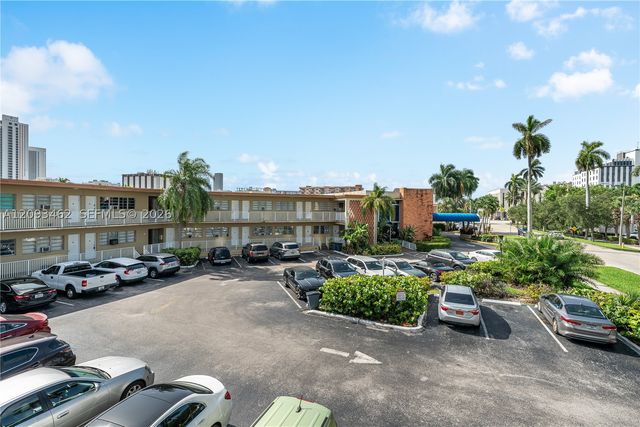 26 Diplomat Pkwy 2390, Hallandale Beach, FL 33009
