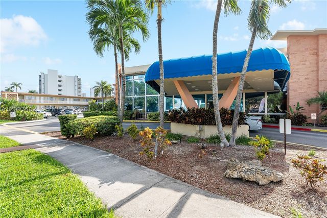 26 Diplomat Pkwy 2390, Hallandale Beach, FL 33009