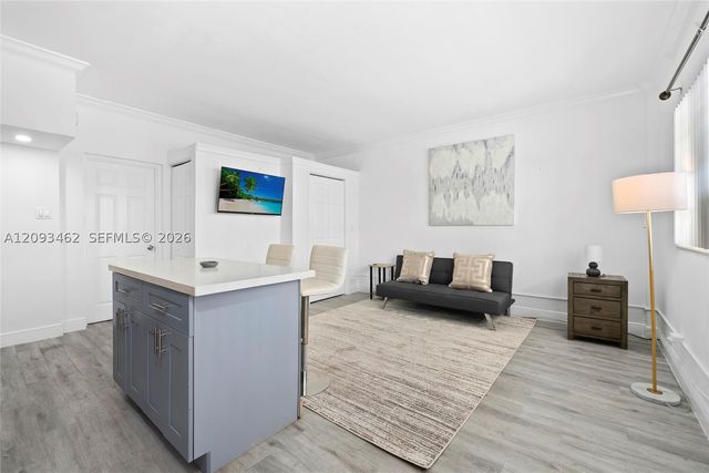 26 Diplomat Pkwy 2390, Hallandale Beach, FL 33009