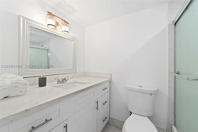 26 Diplomat Pkwy 2390, Hallandale Beach, FL 33009