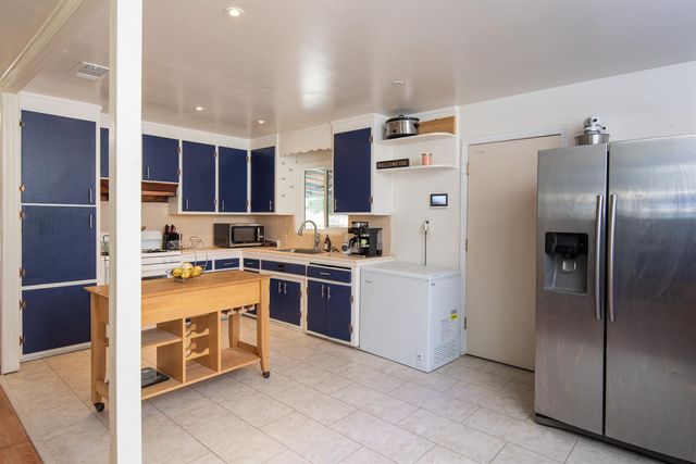 252 E Clinton Ave, Atwater, CA 95301