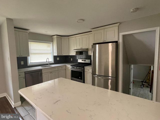 209 MAINE AVE, Cherry Hill, NJ 08002