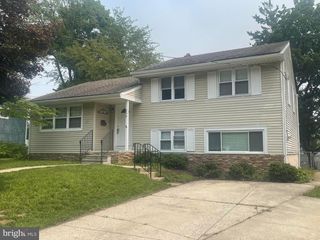 209 MAINE AVE, Cherry Hill, NJ 08002