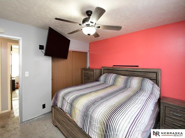 5818 N 61st Avenue, Omaha, NE 68104