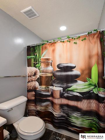 5818 N 61st Avenue, Omaha, NE 68104