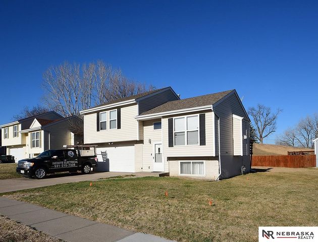 5818 N 61st Avenue, Omaha, NE 68104