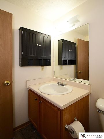 5818 N 61st Avenue, Omaha, NE 68104