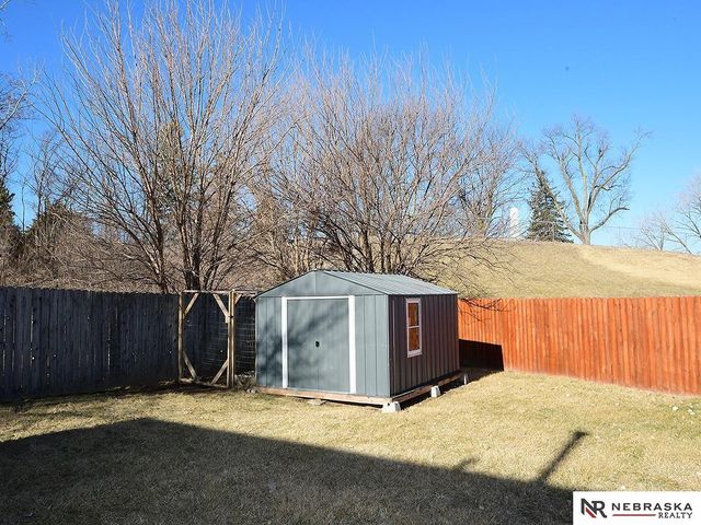 5818 N 61st Avenue, Omaha, NE 68104