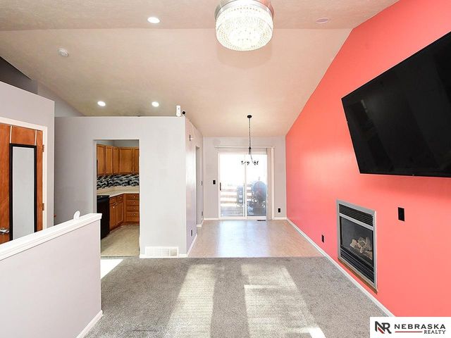 5818 N 61st Avenue, Omaha, NE 68104