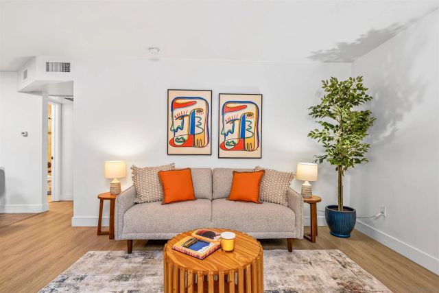 1030 Robinson Ave 108, San Diego, CA 92103