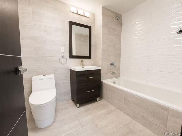 7009 45th Avenue 7C, Woodside, NY 11377