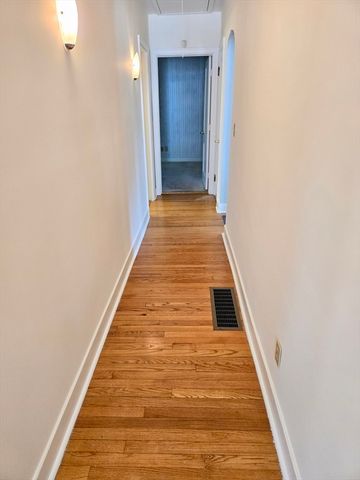 17 Cedar St, Southbridge, MA 01550
