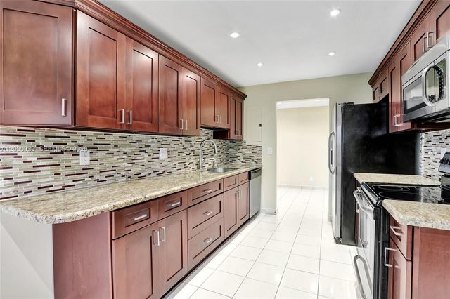 2215 NW 45th Ave 2215, Coconut Creek, FL 33066