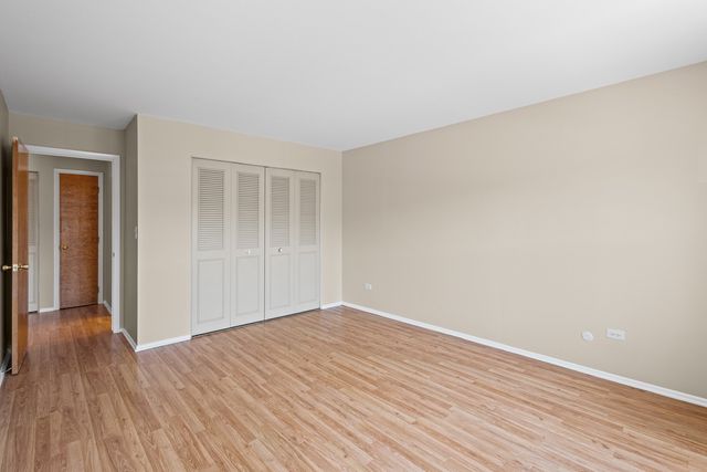 5005 Enfield Avenue 108, Skokie, IL 60077