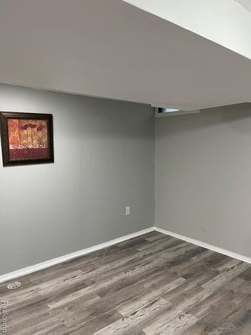 29301 Rockcastle Street, Farmington, MI 48336