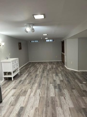 29301 Rockcastle Street, Farmington, MI 48336