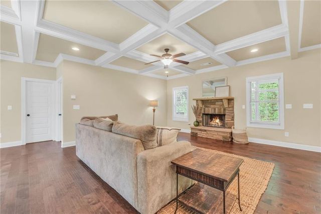 231 Homestead Circle, Forsyth, GA 31029