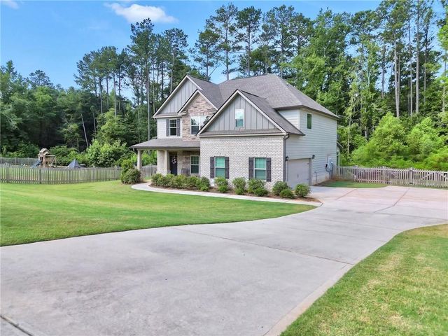 231 Homestead Circle, Forsyth, GA 31029