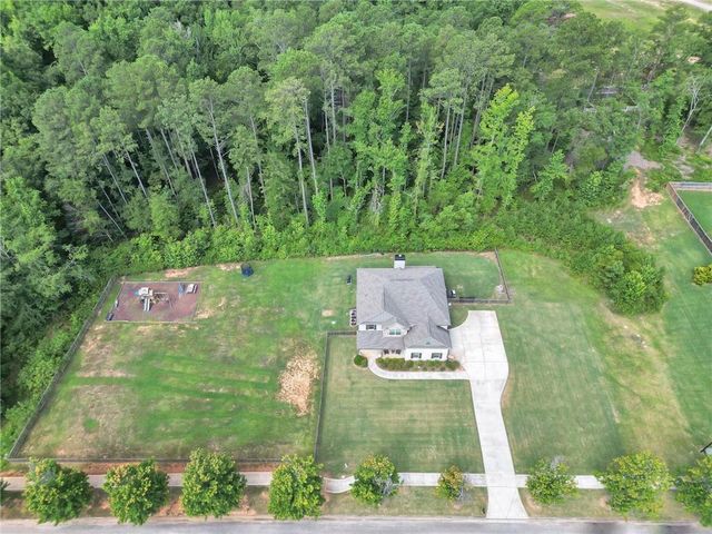 231 Homestead Circle, Forsyth, GA 31029
