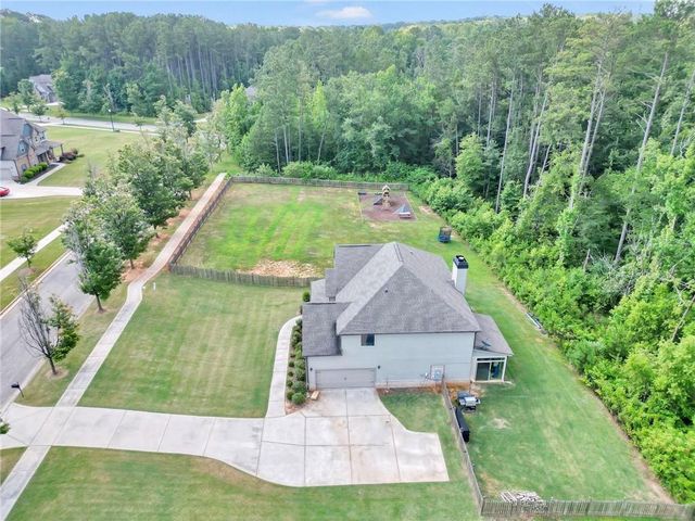 231 Homestead Circle, Forsyth, GA 31029