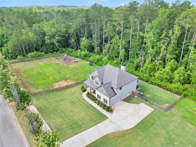 231 Homestead Circle, Forsyth, GA 31029
