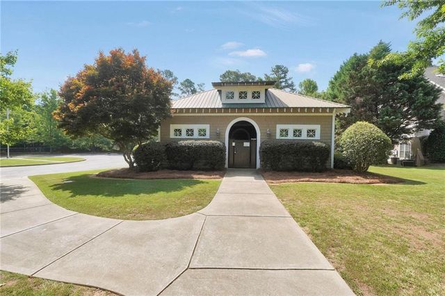 231 Homestead Circle, Forsyth, GA 31029
