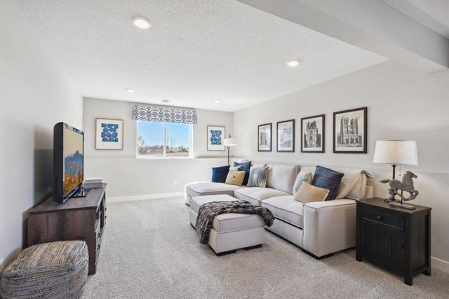 2242 LaTour Drive, Shakopee, MN 55379