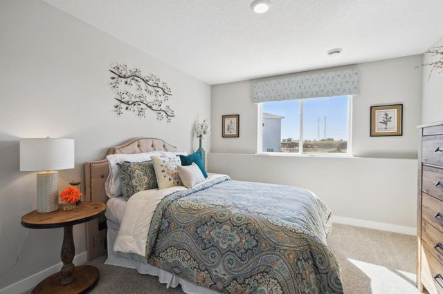 2242 LaTour Drive, Shakopee, MN 55379