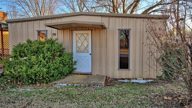 200 Louise Street, Nocona, TX 76255