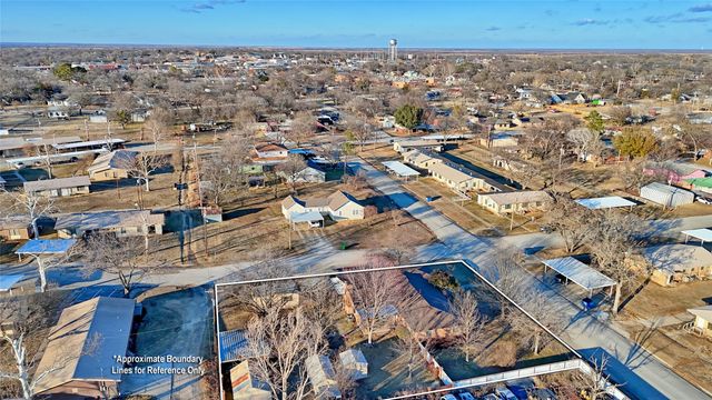 200 Louise Street, Nocona, TX 76255