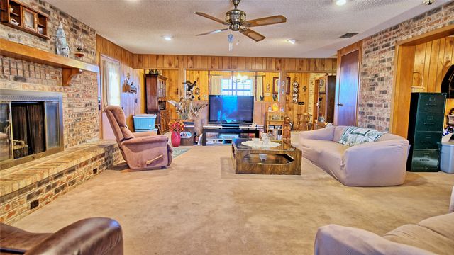 200 Louise Street, Nocona, TX 76255