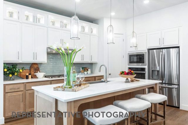 18122 Sunlit Oasis Drive, Webster, TX 77598